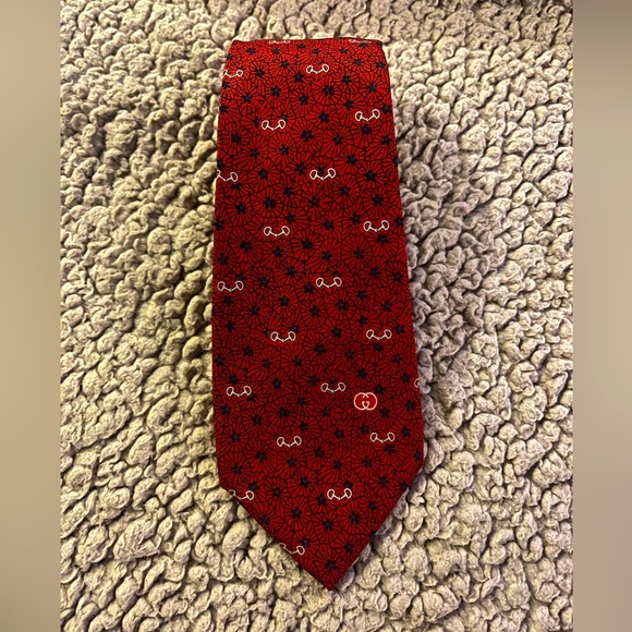 Gucci Red and Black Formal Silk Tie - Picture 1 of 7